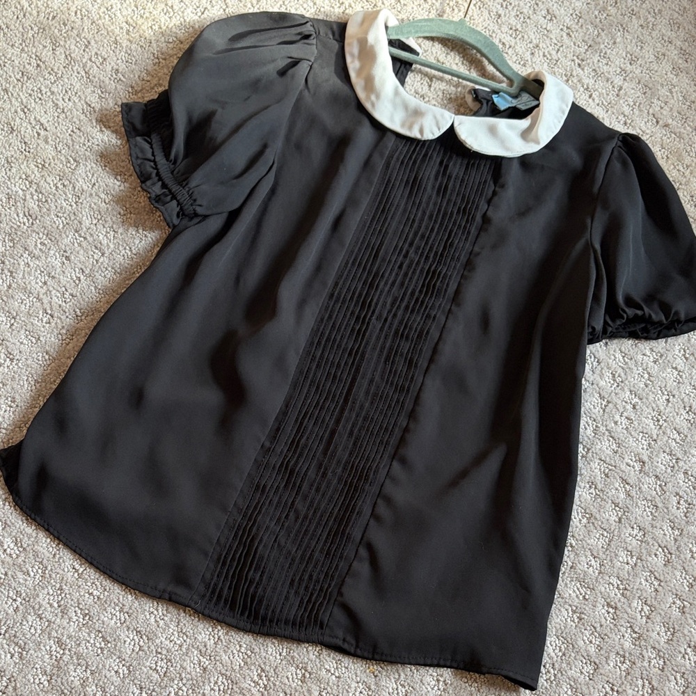 CeCe Black Blouse with Cream Collar